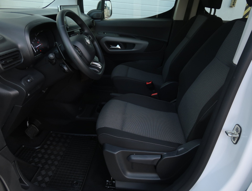 Toyota ProAce City Verso, 2024
