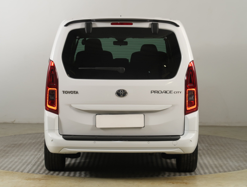 Toyota ProAce City Verso, 2024