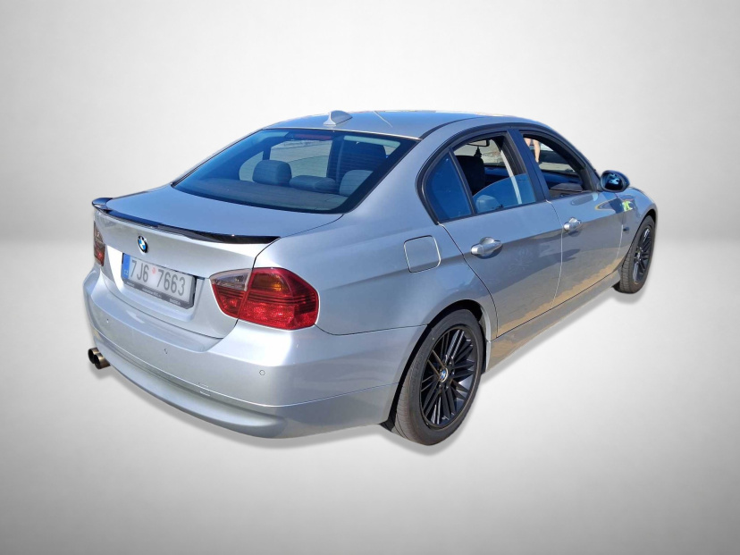 BMW 3, 2005