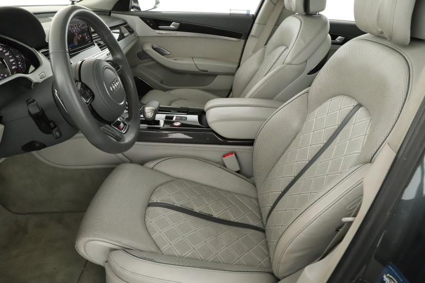 Audi S8, 2013