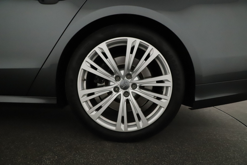 Audi S8, 2013