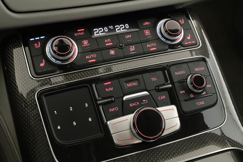 Audi S8, 2013