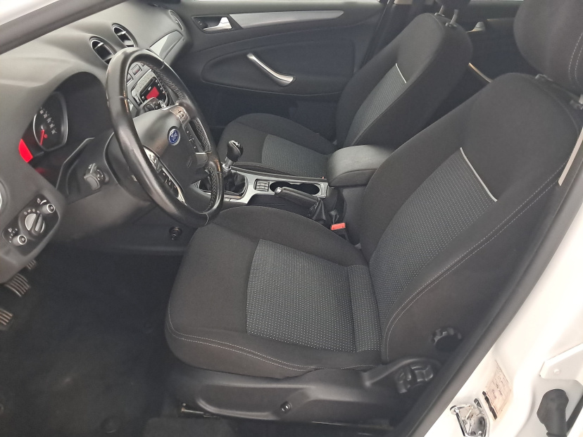 Ford Mondeo, 2013