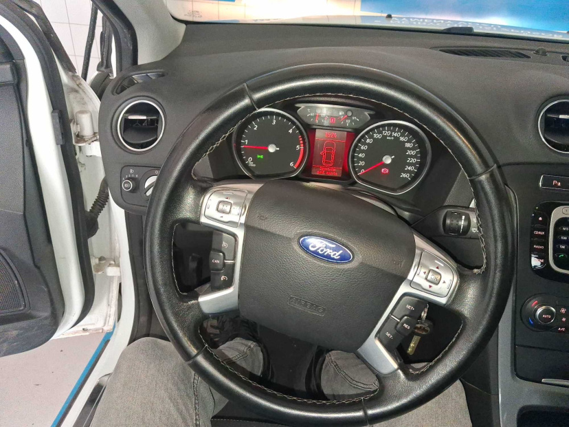 Ford Mondeo, 2013
