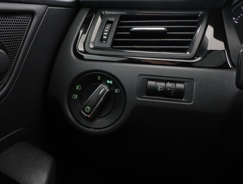 Škoda Rapid Spaceback, 2014
