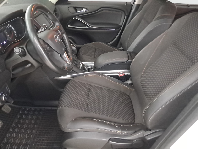 Opel Zafira, 2019