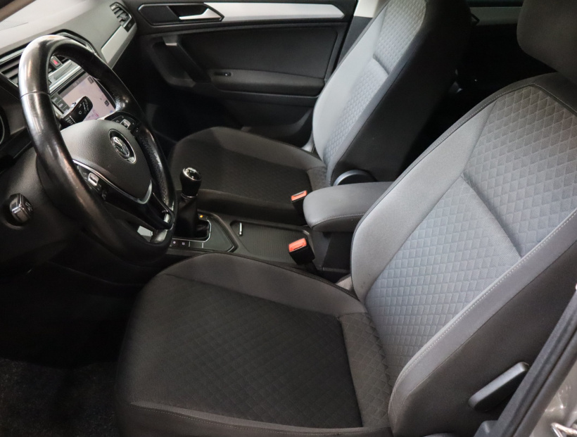 Volkswagen Tiguan, 2016