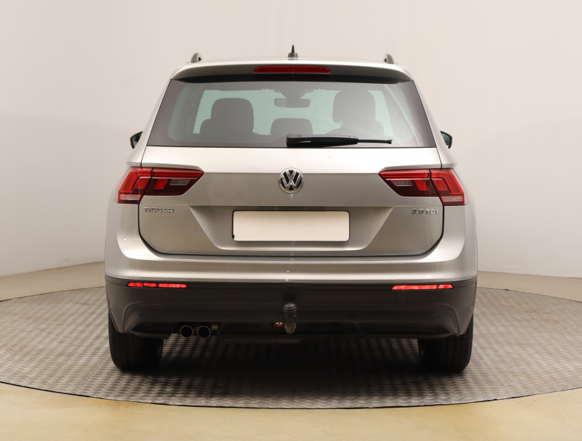 Volkswagen Tiguan, 2016