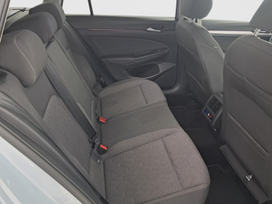 Volkswagen Golf - 2025