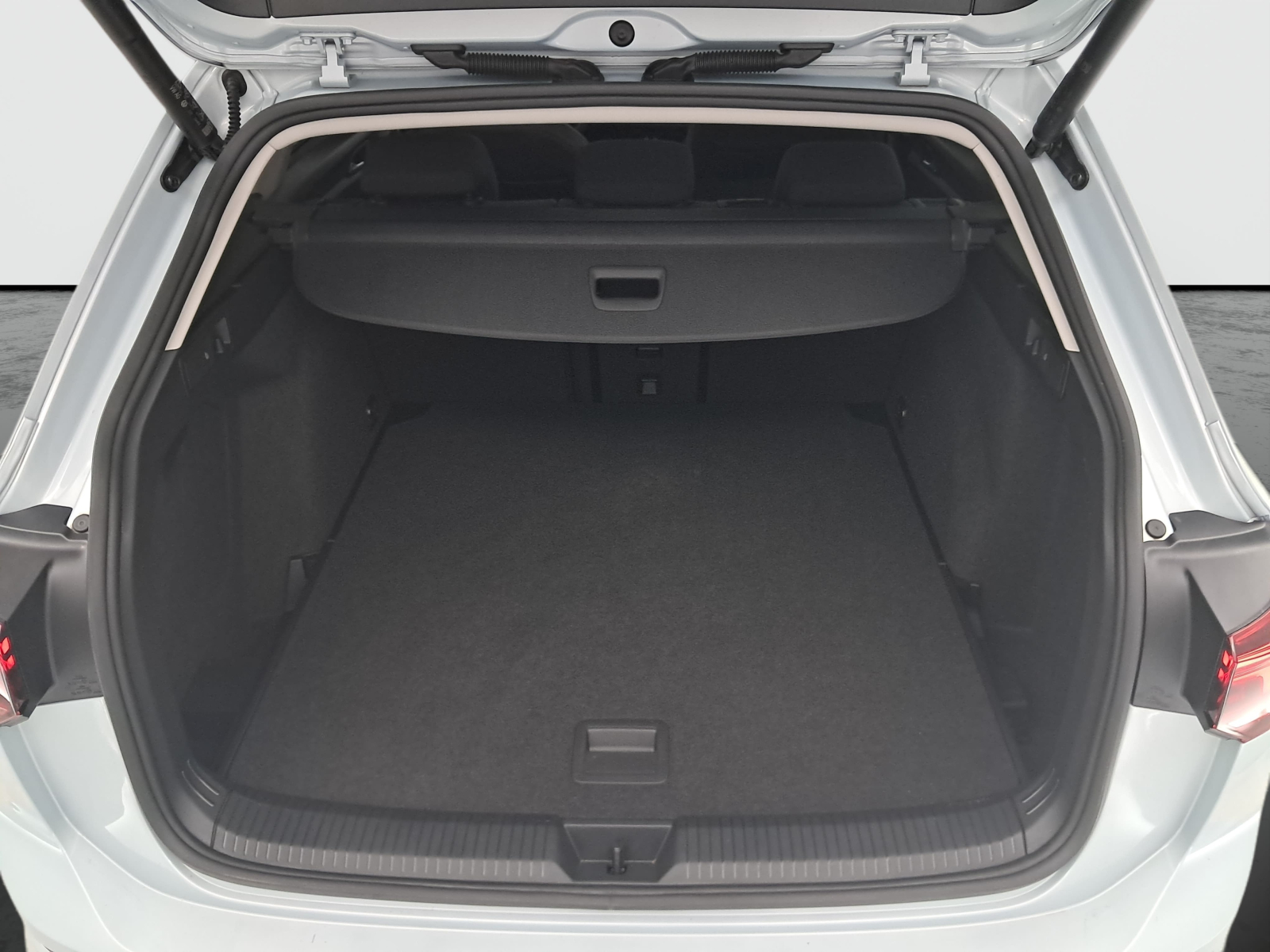 Volkswagen Golf - 2025