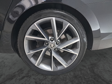 Škoda Superb - 2023