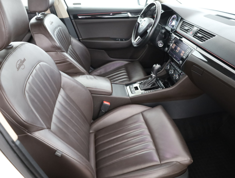 Škoda Superb, 2016