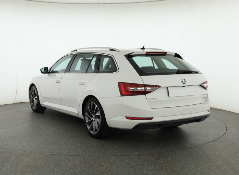 Škoda Superb, 2016