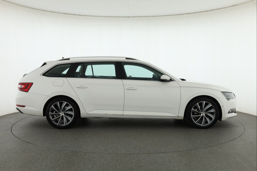 Škoda Superb, 2016