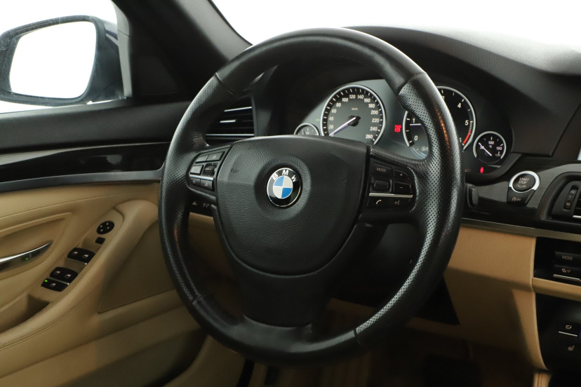 BMW 5, 2015