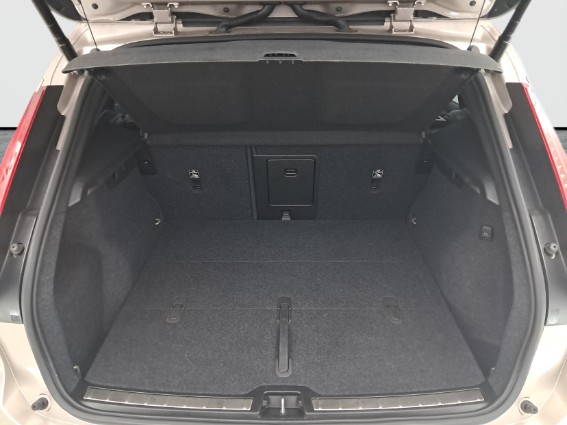 Volvo XC40, 2022