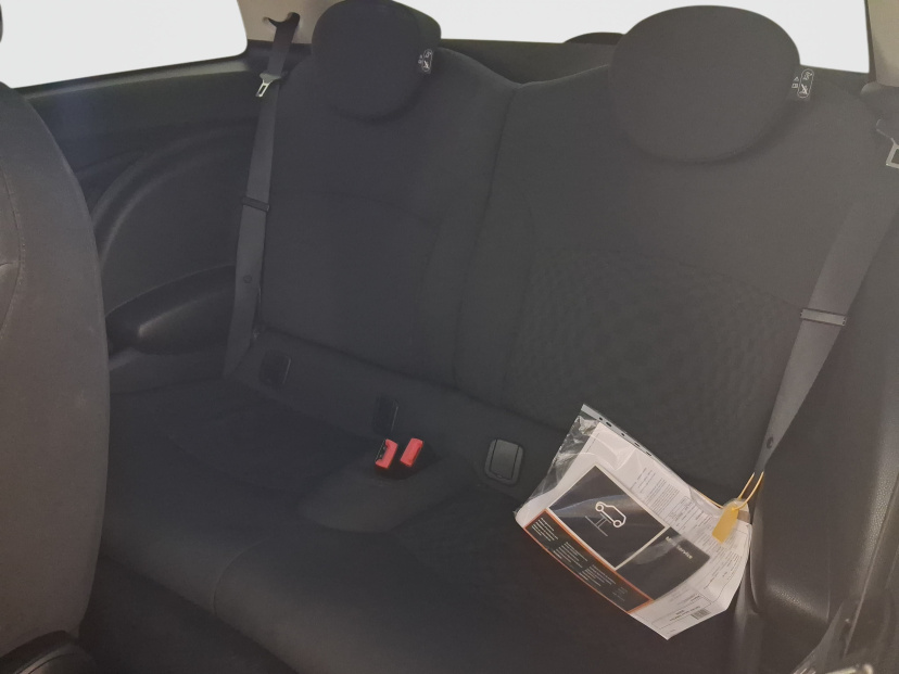 MINI 3-door, 2011