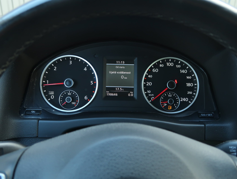 Volkswagen Tiguan, 2012