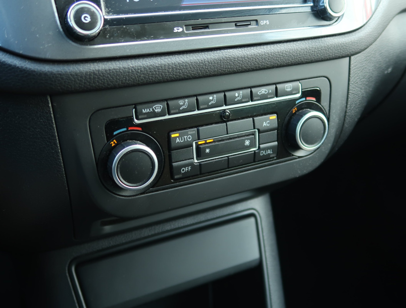 Volkswagen Tiguan, 2012