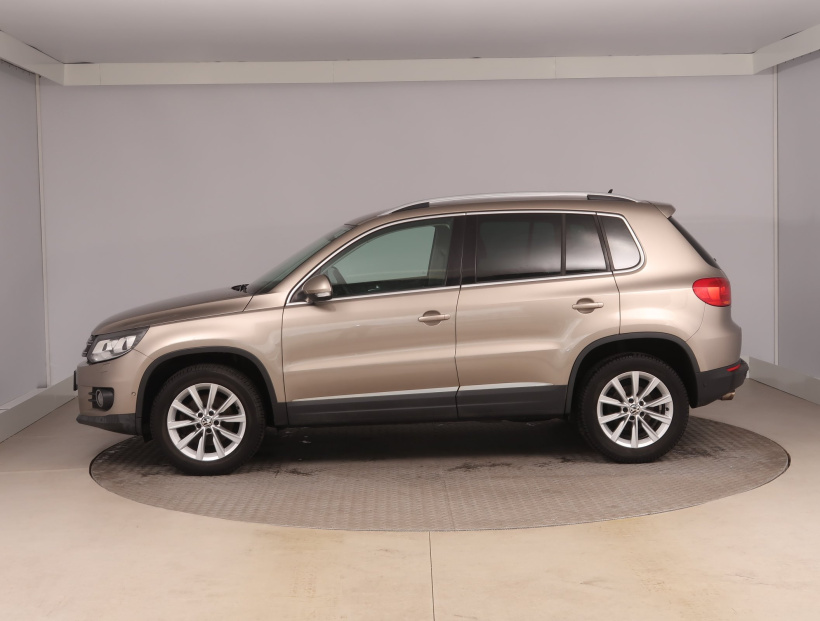 Volkswagen Tiguan, 2012