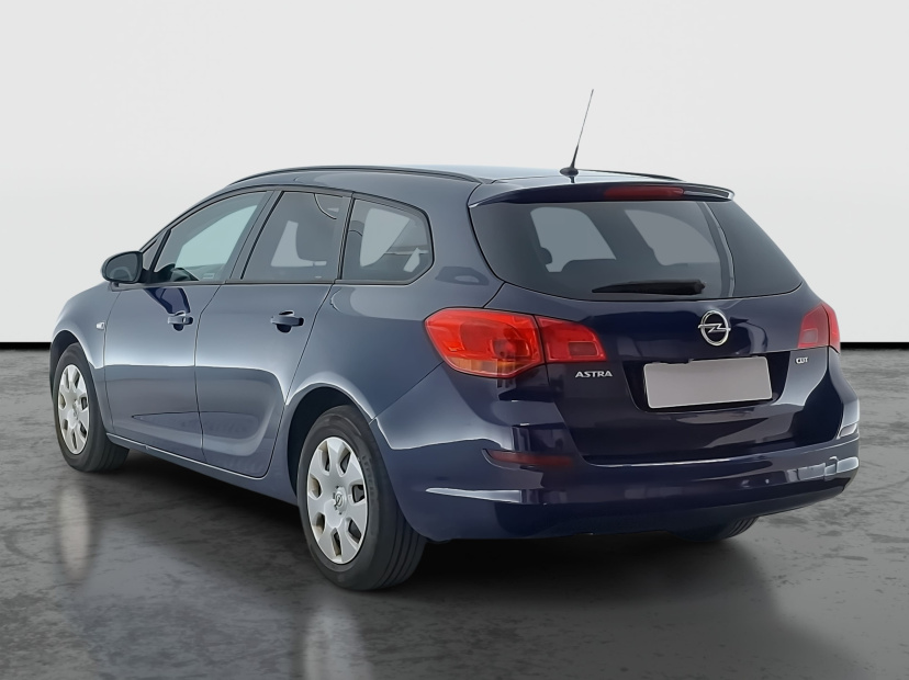 Opel Astra, 2011