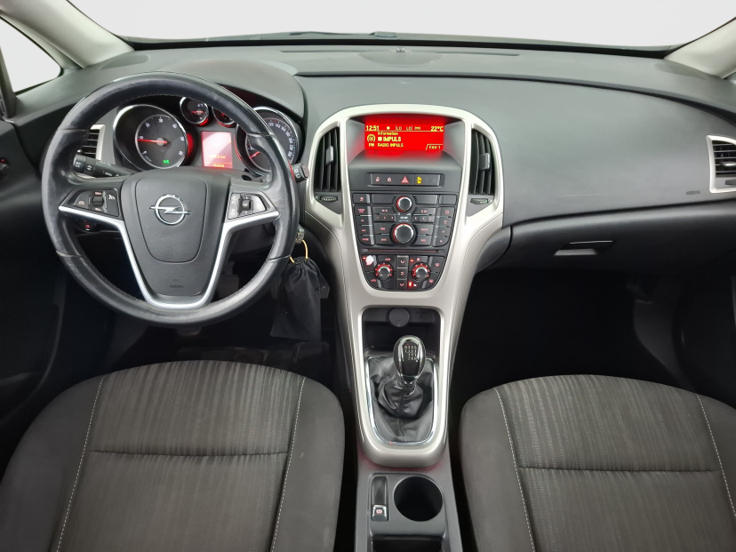 Opel Astra, 2011