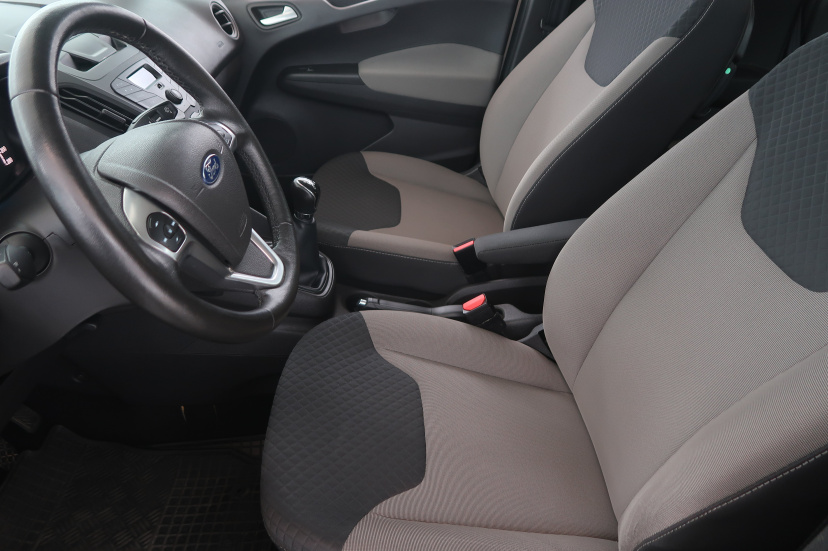 Ford Tourneo Courier, 2016