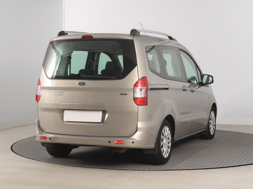 Ford Tourneo Courier, 2016