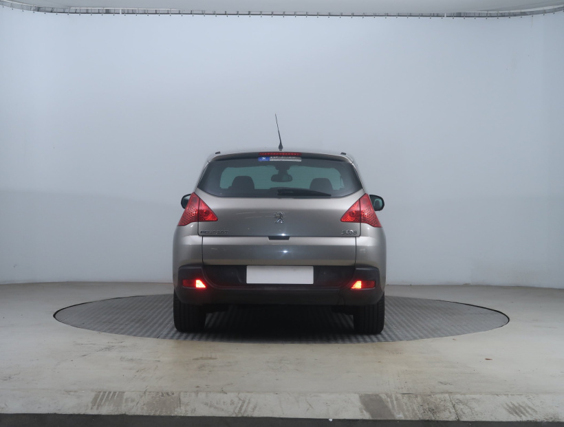 Peugeot 3008, 2010