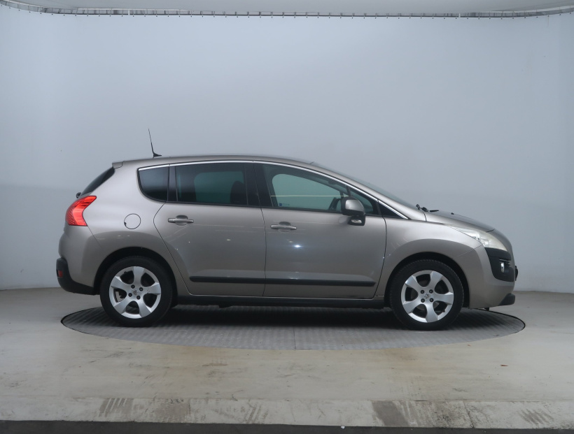 Peugeot 3008, 2010
