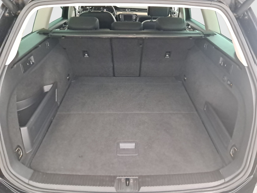 Volkswagen Passat, 2016