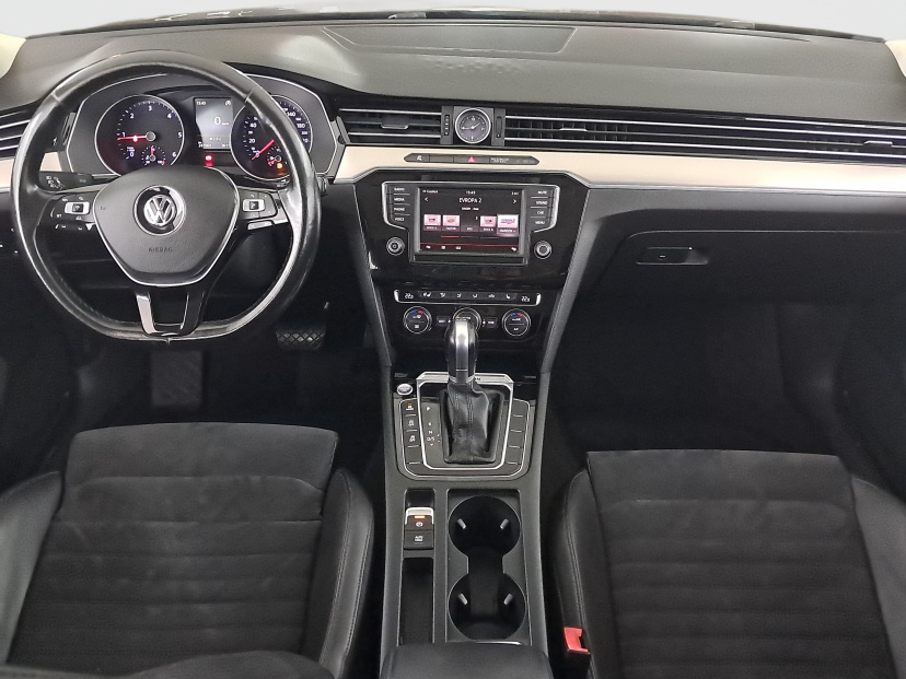 Volkswagen Passat, 2016