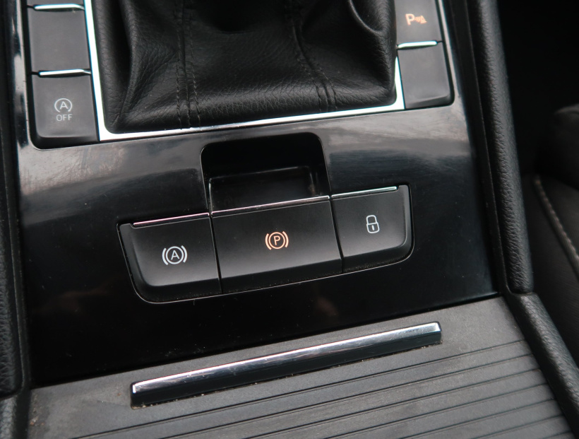 Škoda Superb, 2015