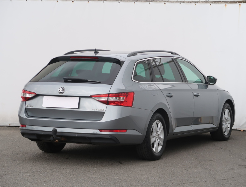 Škoda Superb, 2015