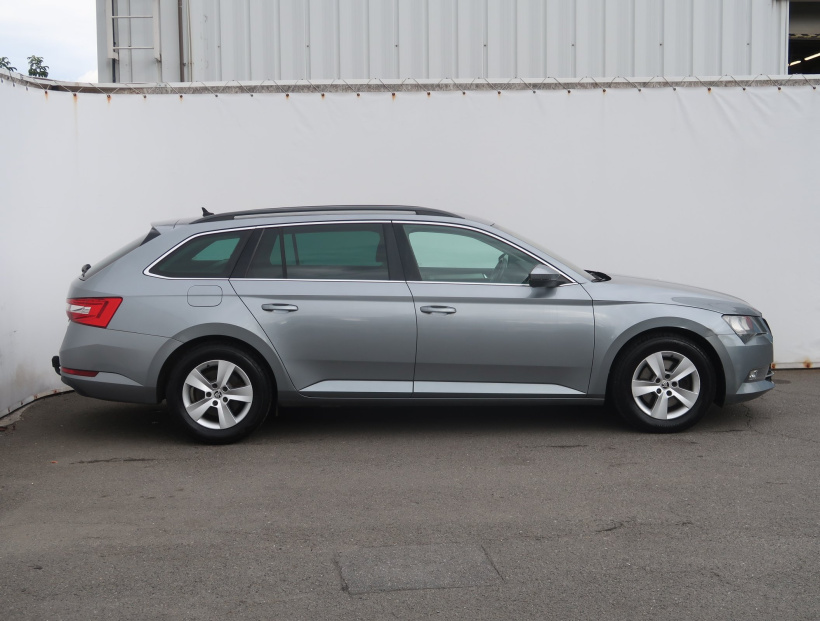 Škoda Superb, 2015