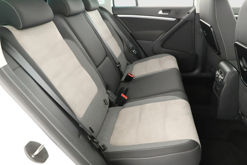 Volkswagen Tiguan, 2015