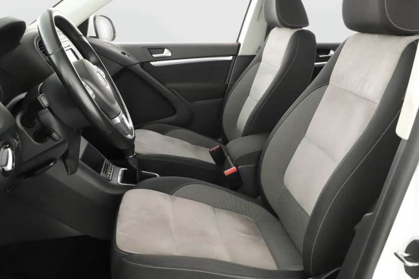 Volkswagen Tiguan, 2015