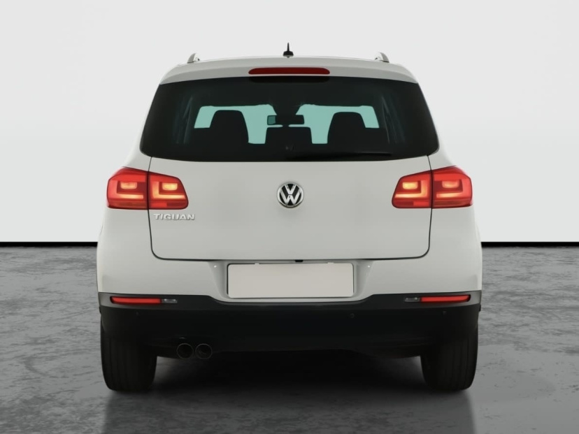 Volkswagen Tiguan, 2015