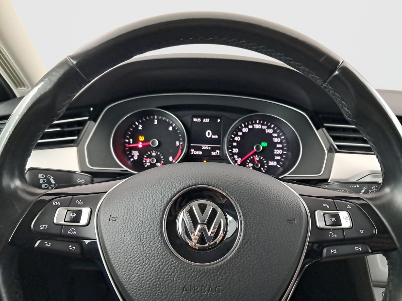Volkswagen Passat, 2015