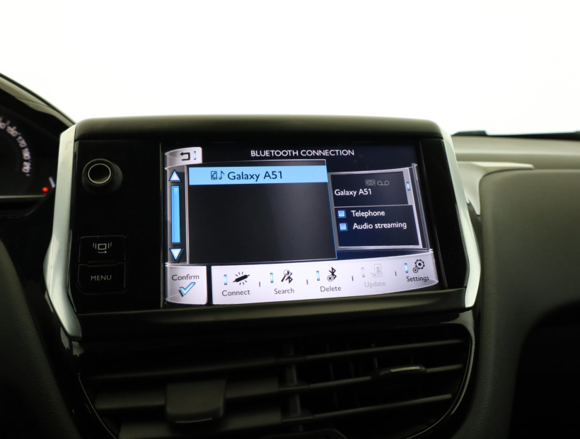 Peugeot 208, 2012