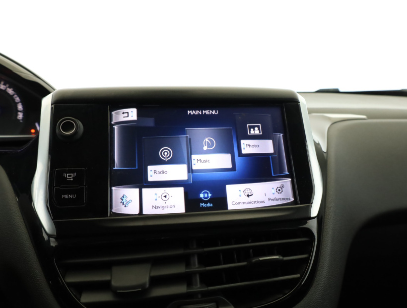 Peugeot 208, 2012