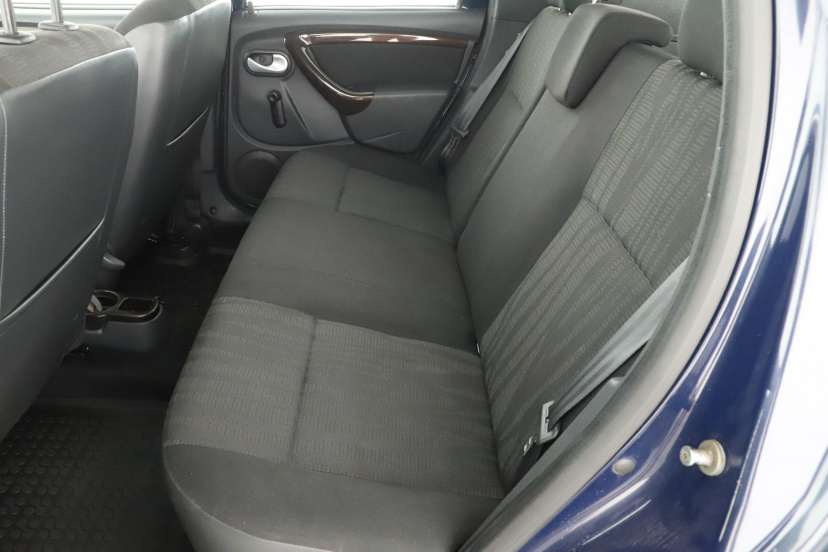 Dacia Duster, 2012