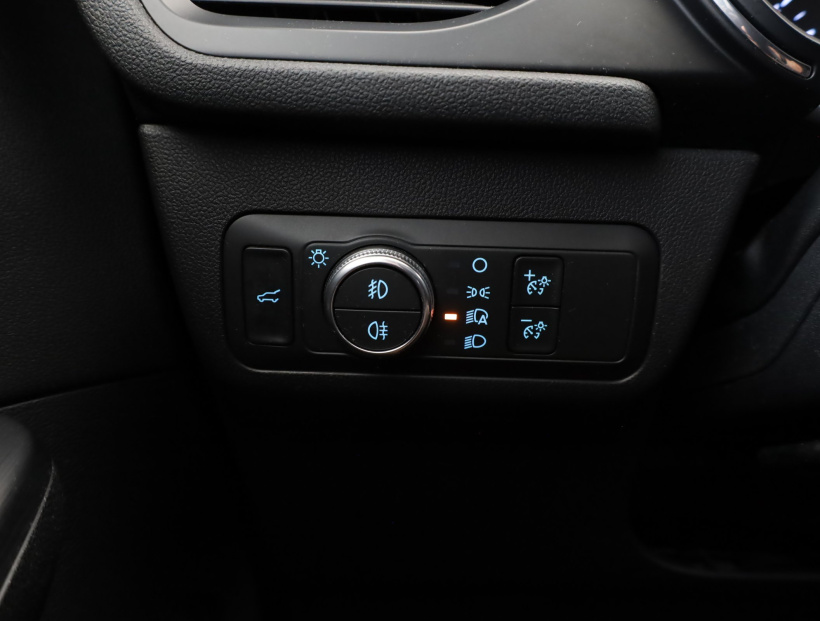 Ford Kuga, 2020