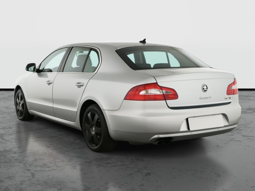 Škoda Superb, 2010