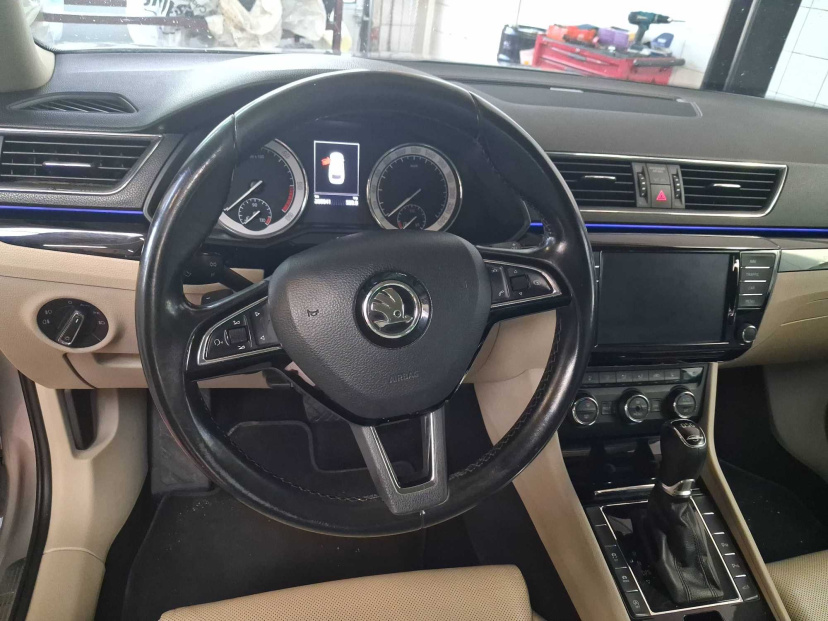Škoda Superb, 2016