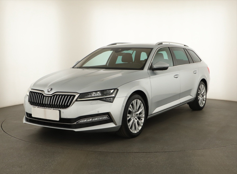 Škoda Superb, 2021