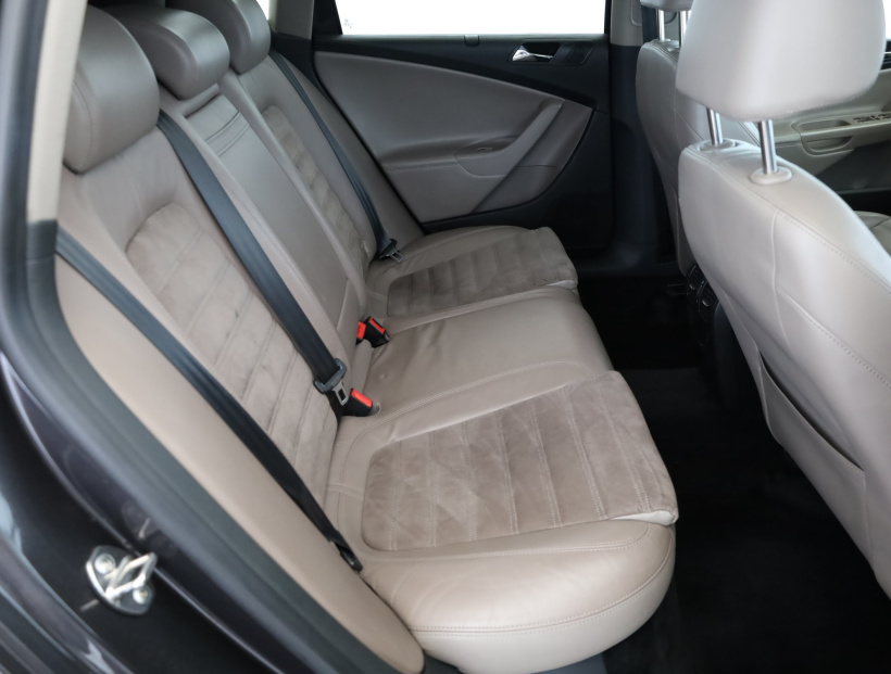 Volkswagen Passat, 2008