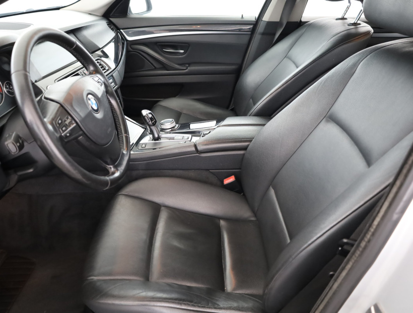 BMW 5, 2010