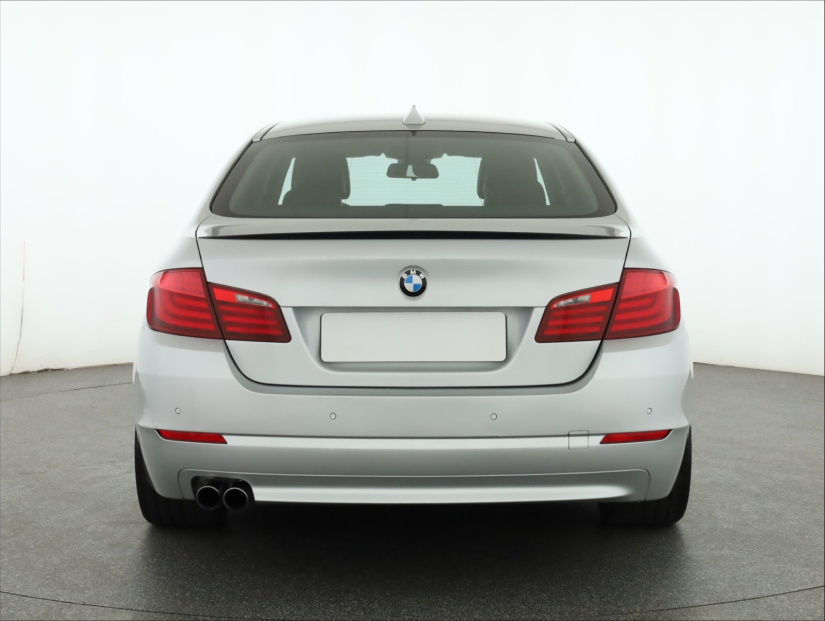 BMW 5, 2010
