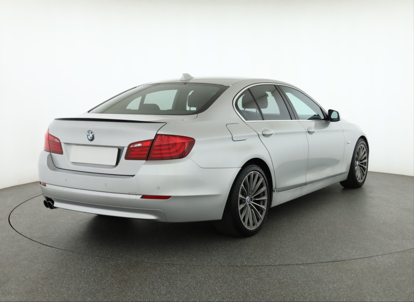 BMW 5, 2010